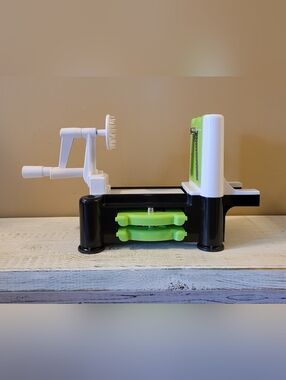 PADERNO SPIRAL SLICER with BOX 3 STAINLESS STEEL BLADES NON SLIP FEET